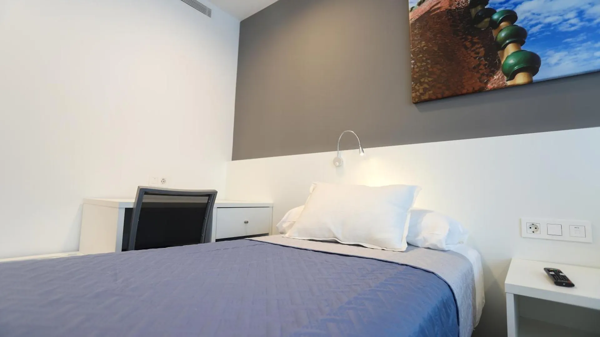 Hotel C31 Castelldefels 2*,  Spagna